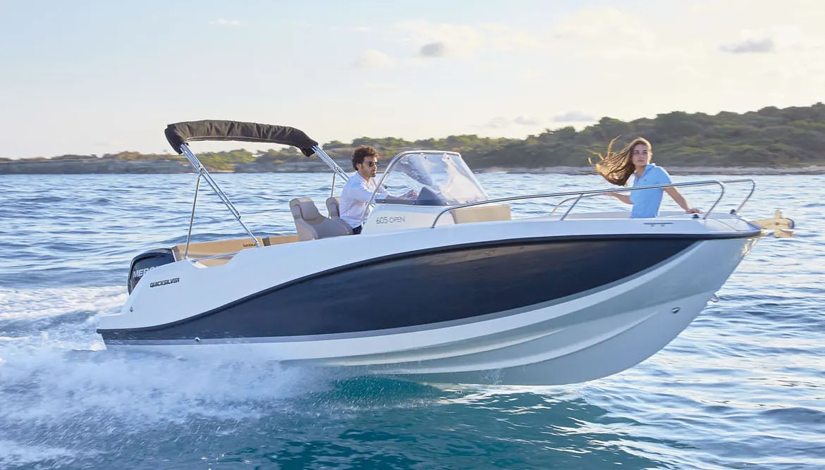 Quicksilver Activ 605 Open en aguas mediterráneas